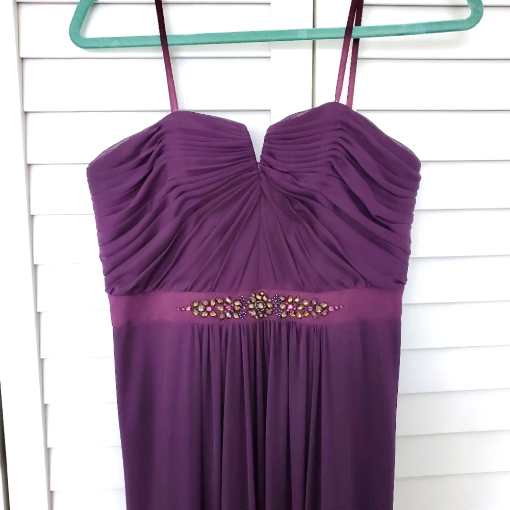 Adrianna Papell flowy lined dress with gorgeous beading!